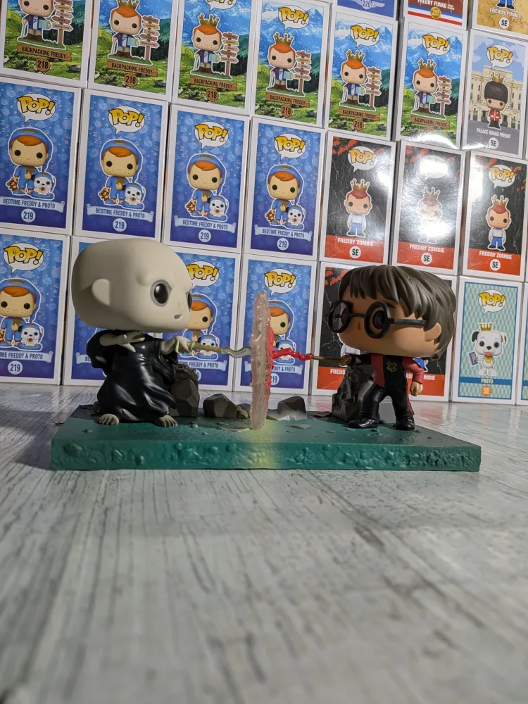 Moment Harry Potter #119 – Funko Pop! – Harry vs Voldemort (Opened/Damaged Box)