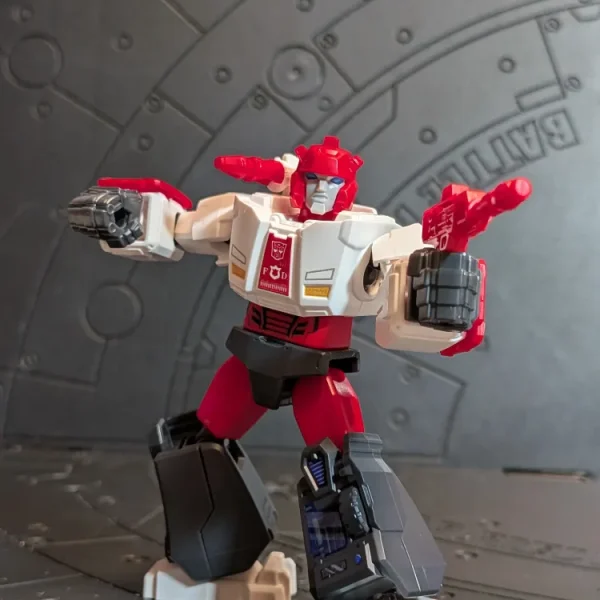 Red Alert (~10-12cm) – Transformers Galaxy Version 03 – Blokees